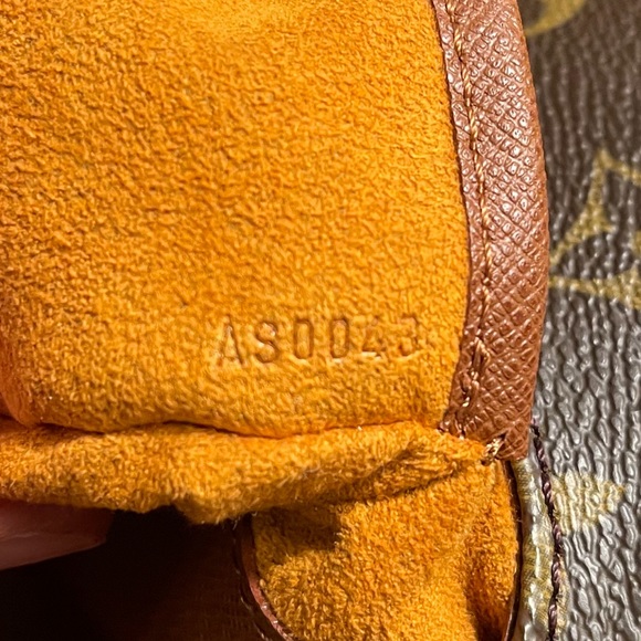 Authentic Louis Vuitton Vintage Musette Salsa Crossbody Handbags - Picture 10 of 16